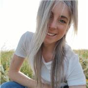 Laureata in storia e civiltà impartisce lezioni per ogni ordine e grado. Anche online. Italiano, storia, filosofia, arte, latino. Tutte le materie scuola primaria